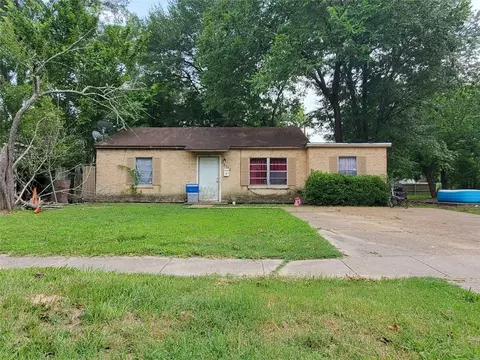 2745 Sunnybrook St, Shreveport, LA 71108