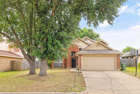 6206 Mercedes Dr, Arlington, TX 76001