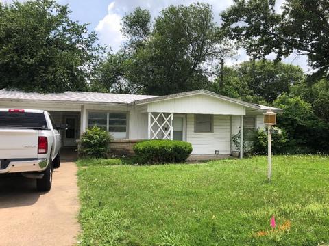 3633 Village Creek Rd, Fort Worth, TX 76119