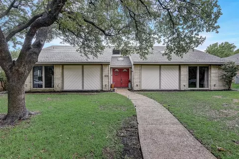 310 Partridge Run Dr, Duncanville, TX 75137