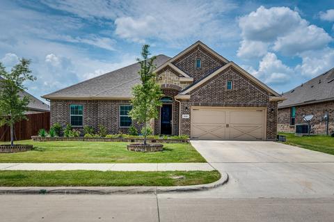 629 Grove Park Ln, Midlothian, TX 76065