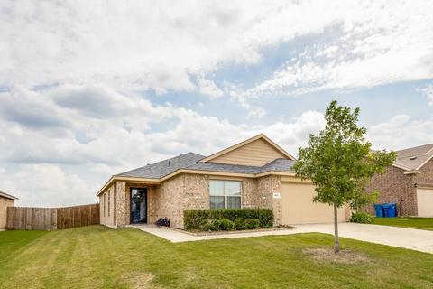 315 Plum Dr, Nevada, TX 75173