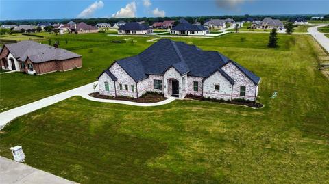 1000 Encino Ct, Wills Point, TX 75169
