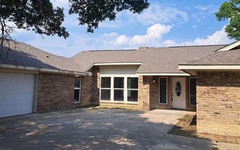4910 Edgewater Dr, Rowlett, TX 75088