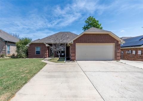 217 Glory St, Aubrey, TX 76227