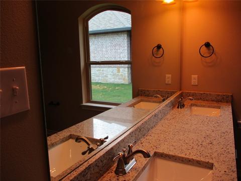 145 Pine St, Emory, TX 75440 photo 14