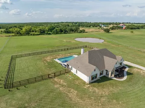 1037 Monarch Ct, Poolville, TX 76487