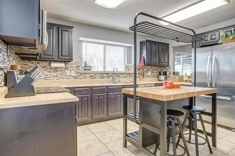208 Springridge Ln, Euless, TX 76039 photo 3
