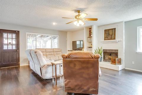208 Springridge Ln, Euless, TX 76039 photo 6