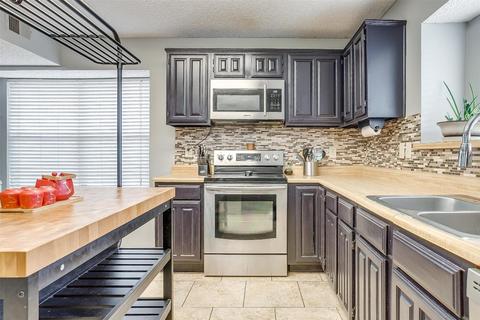 208 Springridge Ln, Euless, TX 76039 photo 10