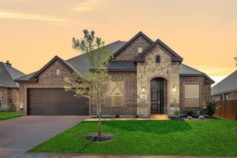 108 Mockingbird Hill Dr, Joshua, TX 76058