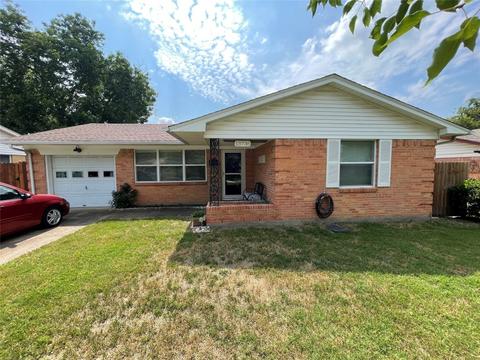 13736 Stardust Ln, Farmers Branch, TX 75234