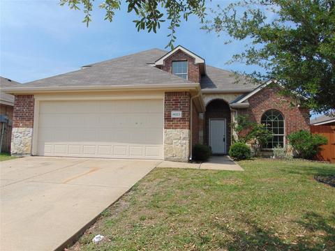 4023 Eric Dr, Heartland, TX 75126