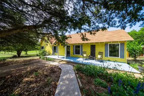 6093 Knob Hill Rd, Howe, TX 75459