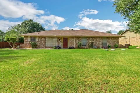 109 Southridge St, Red Oak, TX 75154
