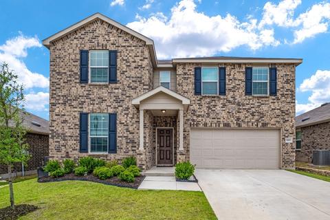 1421 Waggoner Dr, Aubrey, TX 76227