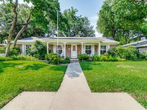 813 Mountain Ter, Hurst, TX 76053