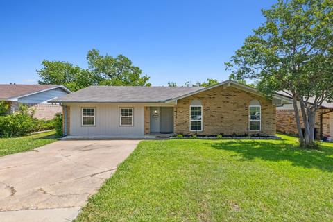 1614 Spring Lake Dr, Mesquite, TX 75149