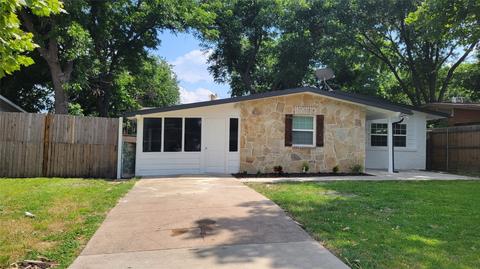 2120 Reever St, Arlington, TX 76010