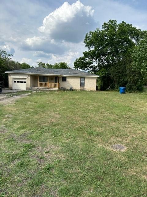 1600 E Springcrest Cir, Lancaster, TX 75134