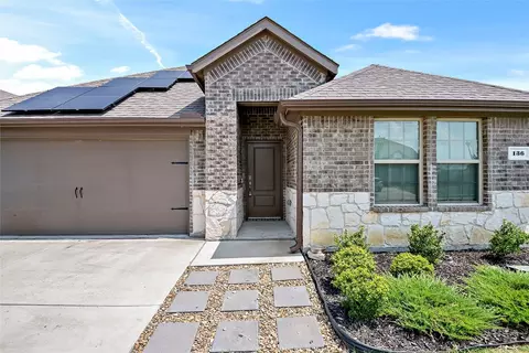 136 Newsom Dr, Royse City, TX 75189