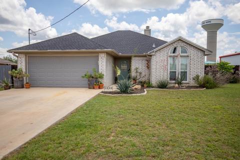 1202 Southgate Dr, Brownwood, TX 76801