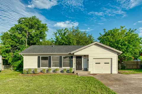 3513 Rita Ln, Haltom City, TX 76117