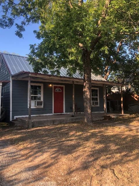 130 W Mesquite St, Dublin, TX 76446