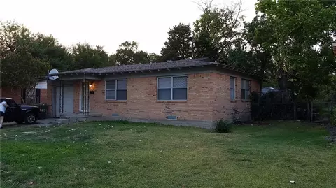 215 Pecos St, Garland, TX 75041