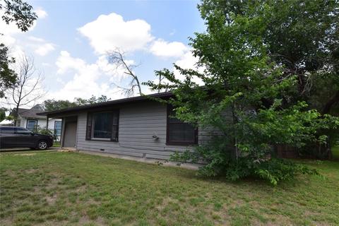 2402 4th St, Brownwood, TX 76801