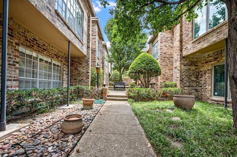 4329 S Bellaire Dr S, Fort Worth, TX 76109
