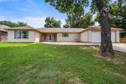 10129 Cherokee Ln, Mabank, TX 75156