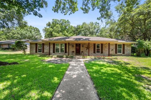 1901 Royal Ln, Corsicana, TX 75110