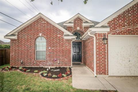 5201 Mirage Dr, Fort Worth, TX 76244
