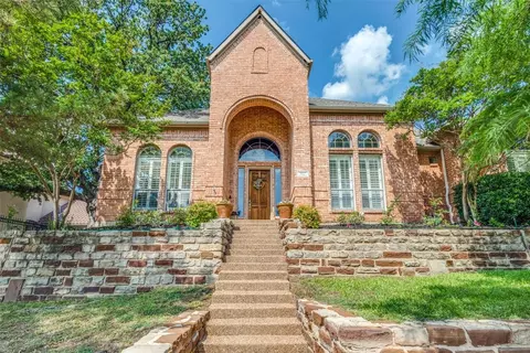 917 Excalibur Dr, Highland Village, TX 75077