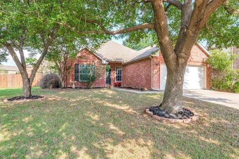 1808 Crest Hollow Cir, Lewisville, TX 75067