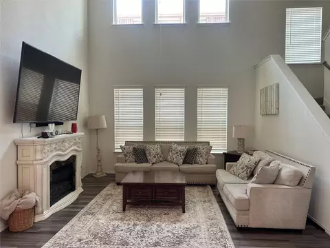4007 Bighorn Dr, Heartland, TX 75126