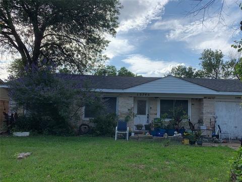 13745 Stardust Ln, Farmers Branch, TX 75234