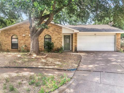 4104 Crestover Ct, Arlington, TX 76016