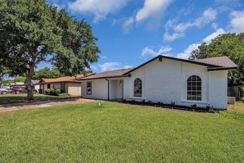 3721 Cobblestone Dr, Forest Hill, TX 76140
