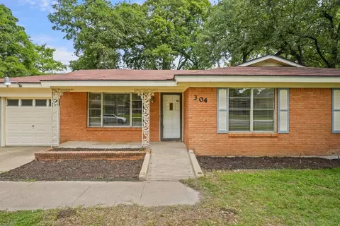 304 W Cheryl Ave, Hurst, TX 76053