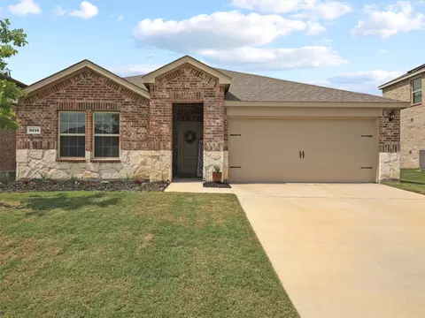 6113 Bracken Dr, Aubrey, TX 76227
