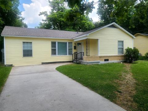 1110 N Howeth N St, Gainesville, TX 76240