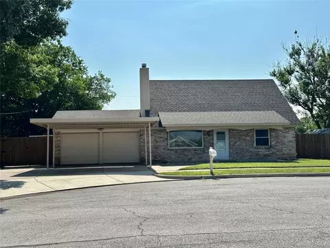 6404 Greenfield Ct, Watauga, TX 76148