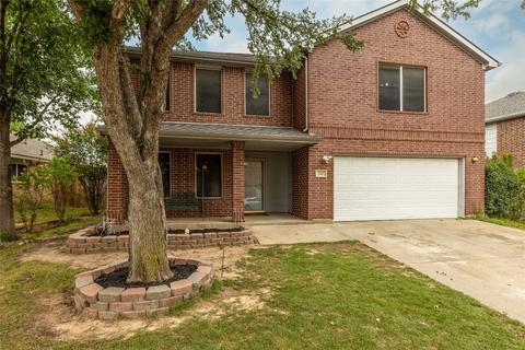 721 Eagle Dr, Saginaw, TX 76131