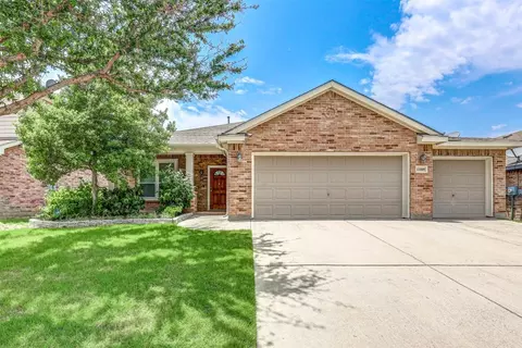 13109 Fencerow Rd, Fort Worth, TX 76244