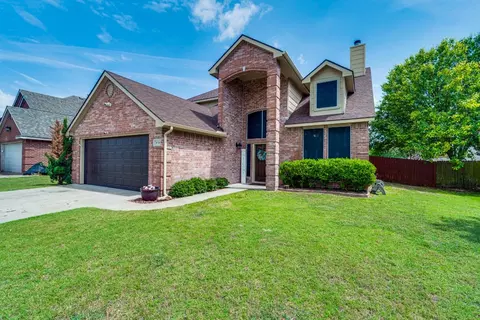 3038 Blue Jay Ln, Midlothian, TX 76065
