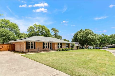 1018 Norton Dr, Mesquite, TX 75149