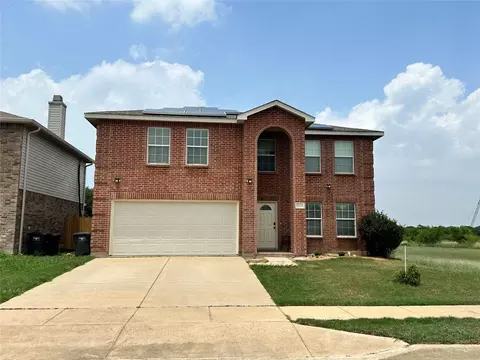3824 Country Ln, Fort Worth, TX 76123