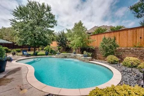 9154 Parson Dr, Lantana, TX 76226